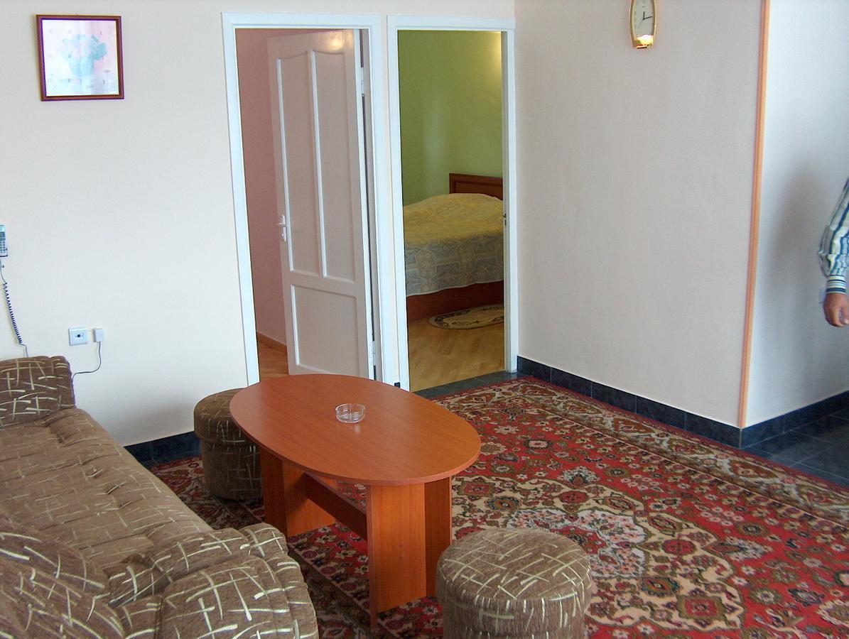 Zvartnots Hotel Tsaghkadzor Εξωτερικό φωτογραφία
